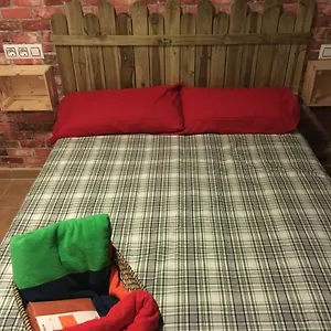 https://apt-room-in-a-shared-touching-the-border.1costadelsol.com